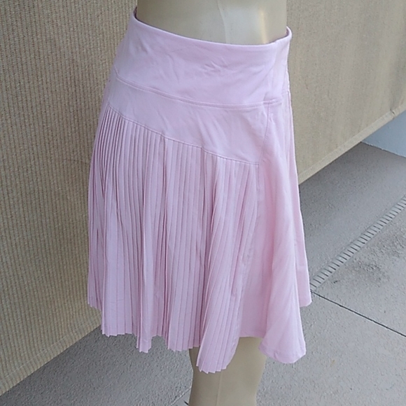 NWT Women's Pleated Skorts All in Motion - Size XXL - Picture 3 of 8
